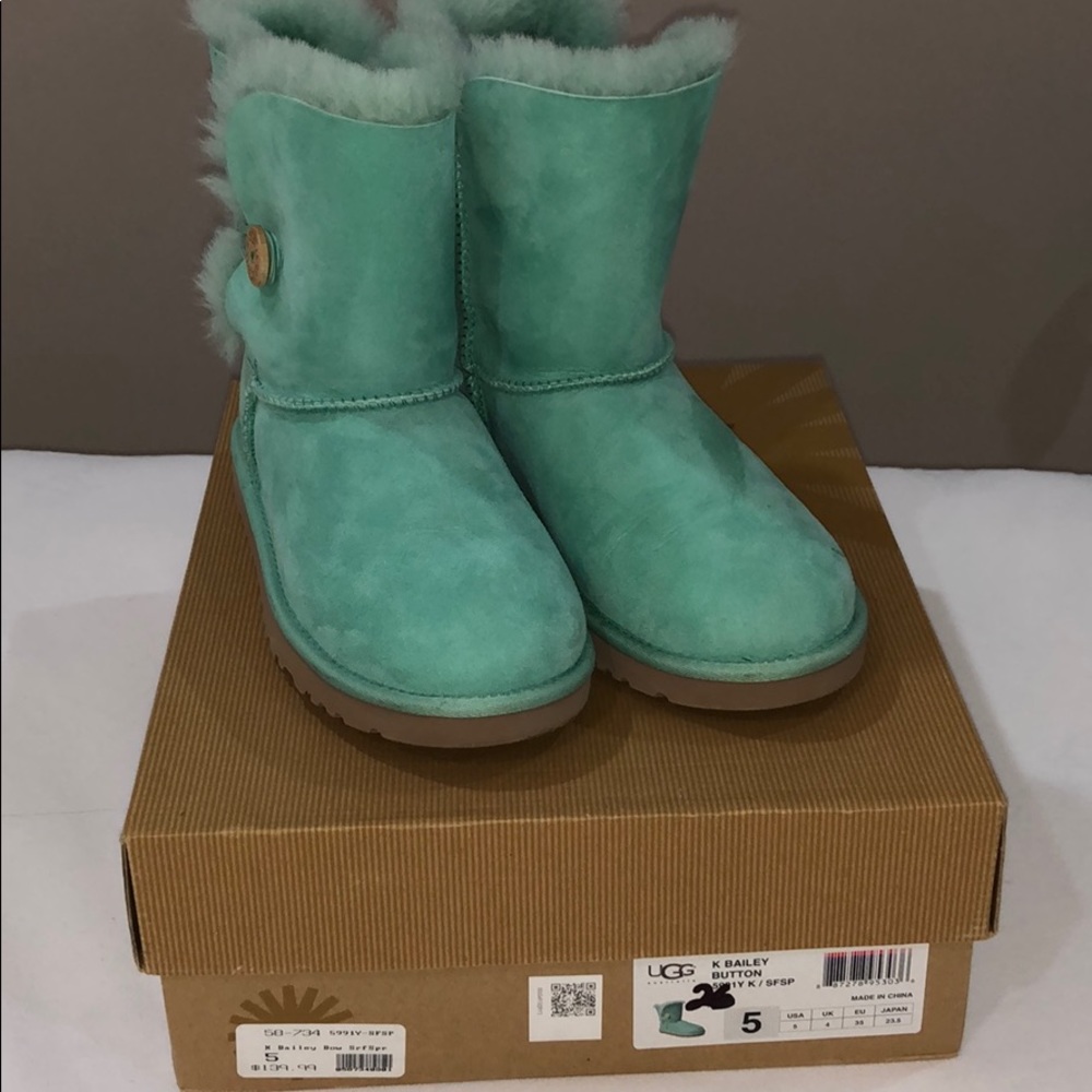 Ugg Bailey Button boots